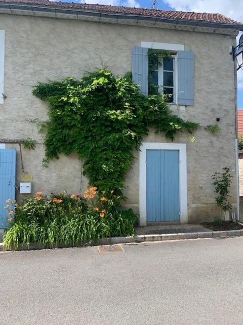 Saint-Martial-d'Albarede La Grange, 10 Rue Du Lavoir מראה חיצוני תמונה